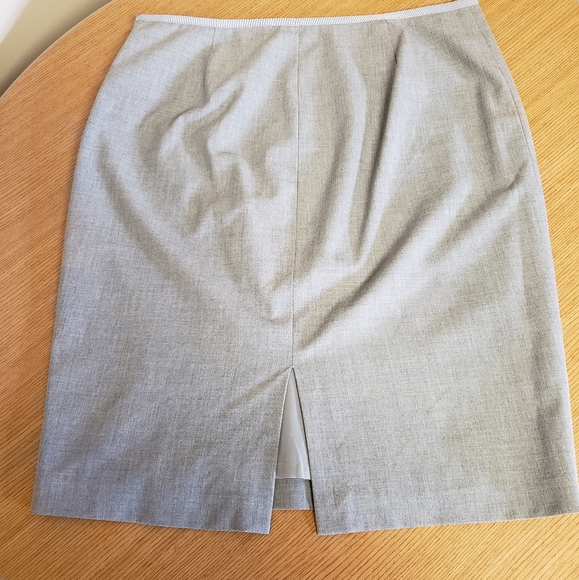 WOMENS SIZE 12, LIGHT GREY LIMITED PENCIL SKIRT - Picture 4 of 8